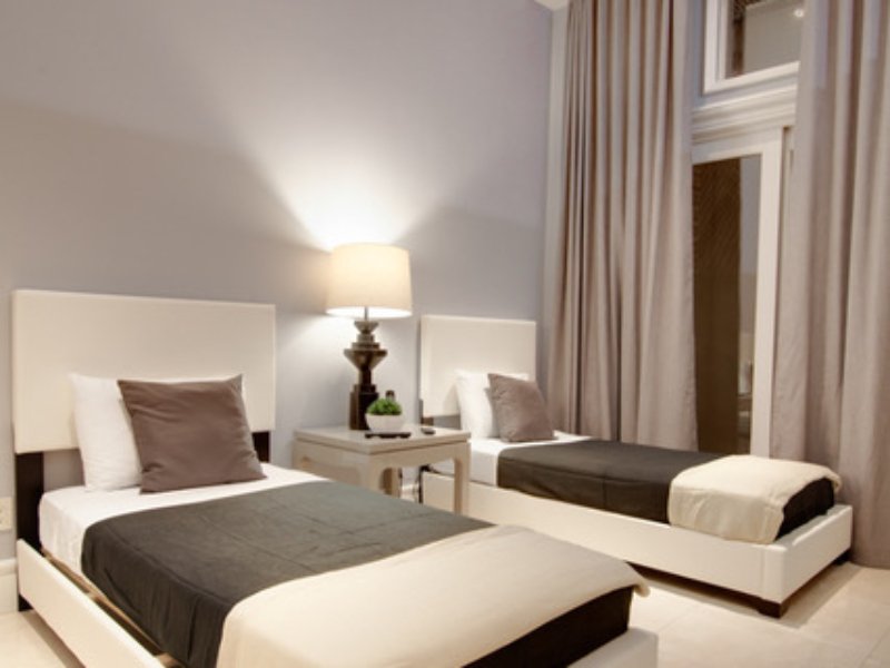 360 Trousdale Pl – Beverly Hills