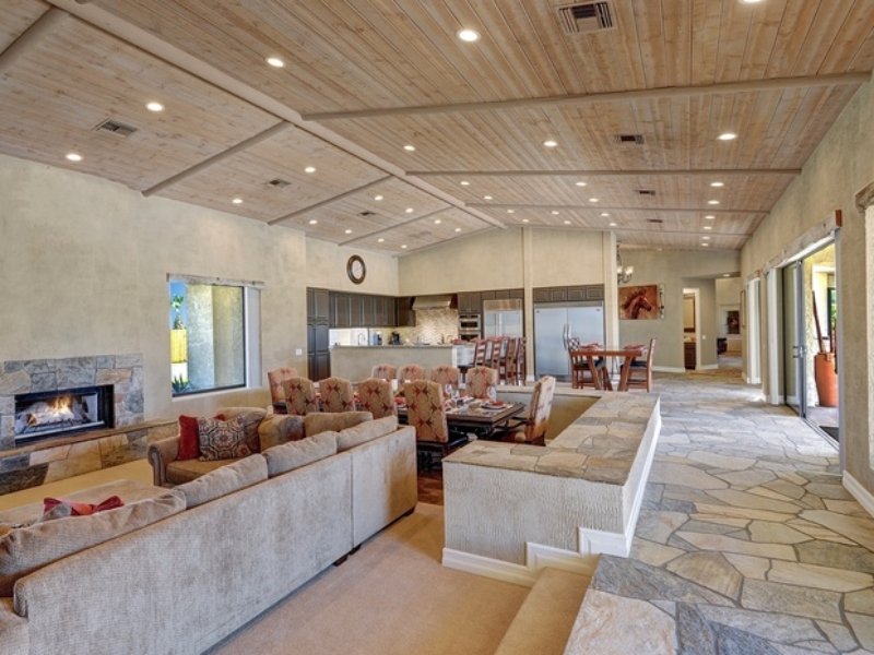 3b2c4807-60db-4f05-a593-b66044fb0337