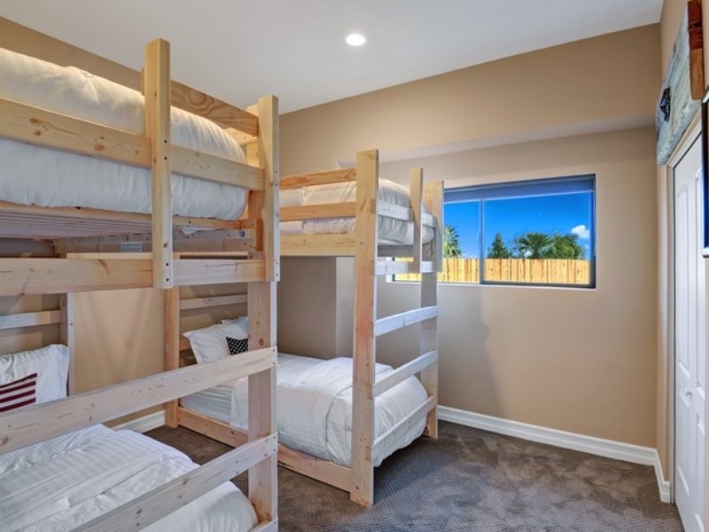 8b96f50b-0444-48e4-8f20-eec4d6b34384