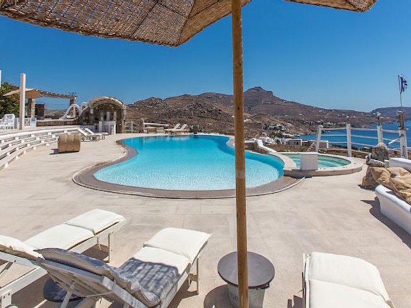 8267dd27-a8e8-44f3-8e67-fd3333997b2b.1